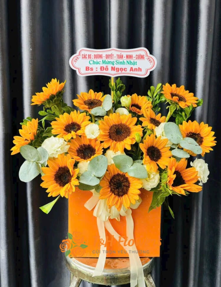Hướng dẫn cách bó hoa hướng dương đẹp, đơn giản