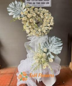 kệ hoa viếng hiện đại