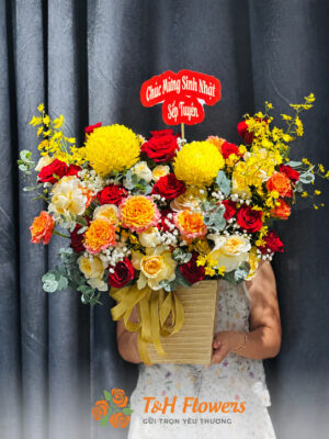 TH574 - Giỏ hoa mến thương